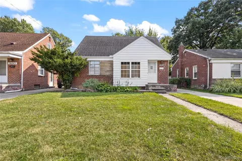 26251 Somerset Somerset Dr, Inkster, MI 48141