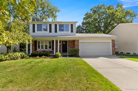 572 Shana St, Canton, MI 48187