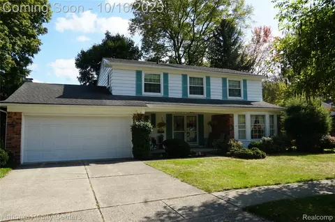 16036 Alpine Dr, Livonia, MI 48154