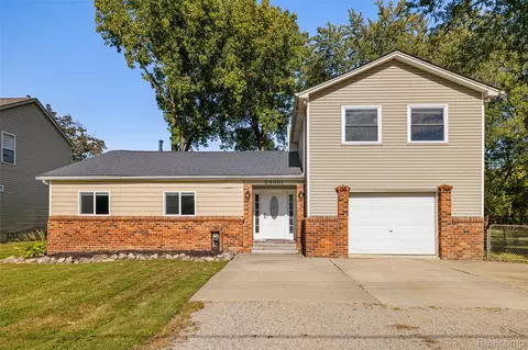 24991 Harrison St, Harrison, MI 48045