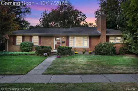 15709 Stamford St, Livonia, MI 48154