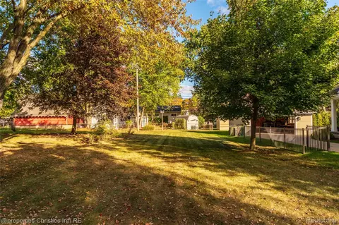 000 Horton Ave, Northville, MI 48167