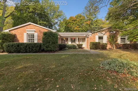 21111 Centerfarm, Northville, MI 48167