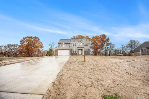 71713 Hidden River Dr, Armada, MI 48005