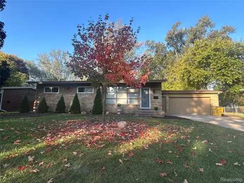 45449 Sterritt St, Utica, MI 48317