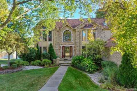 12214 Anthony Dr, Shelby Township, MI 48315