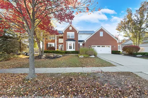 1020 Carriage Trace Blvd, South Lyon, MI 48178
