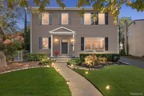 2540 Royal Ave, Berkley, MI 48072