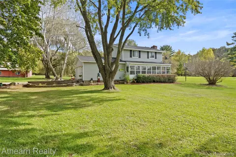 12471 Vernon Rd, Burns, MI 48414