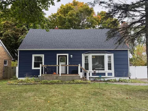 3045 Covert Rd, Flint, MI 48506
