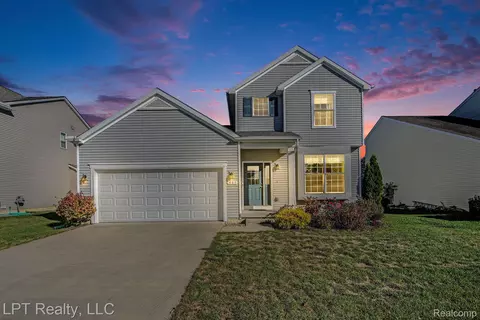 481 Elm St, Chelsea, MI 48118