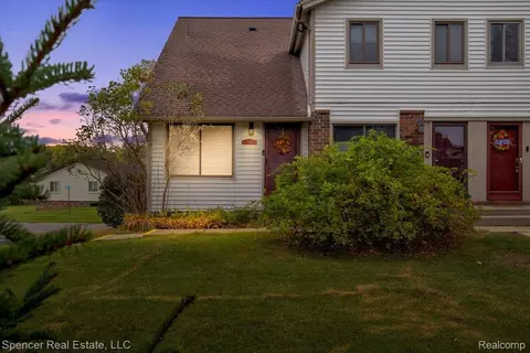 7210 Bluewater Dr, Independence, MI 48348