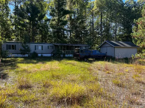 22849 Hoxeyville Rd, Norman, MI 49689