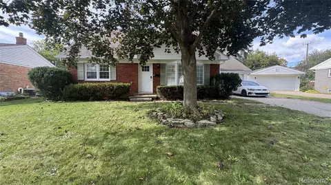 145 Crampton Dr, Monroe, MI 48162