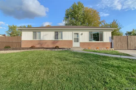 9985 Jackson Ln, Van Buren, MI 48111