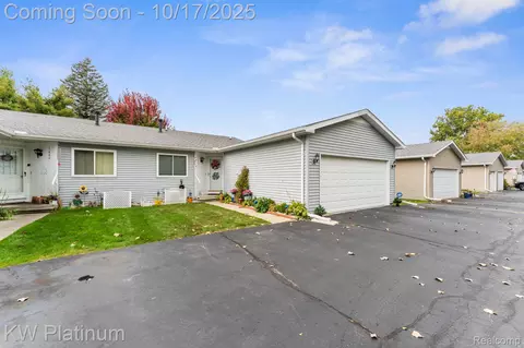 1660 New York Ave, Marysville, MI 48040