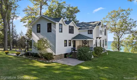 8282 W Harrison Rd, Golden, MI 49436