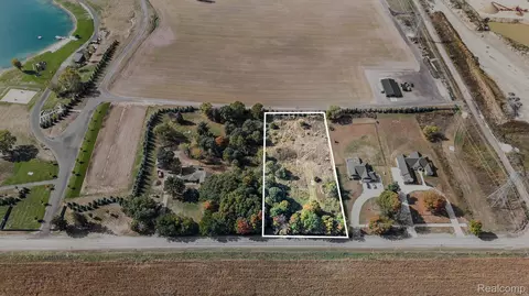 65723 Mound Rd, Washington, MI 48095