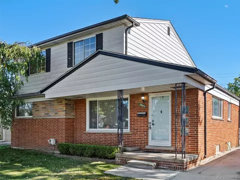 28824 Boston St, Saint Clair Shores, MI 48081