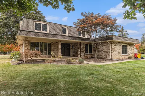 61631 Spring Circle Trl, Washington, MI 48094