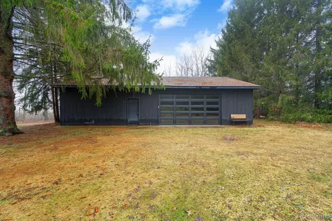Exterior - 6803 Napoleon Rd, Leoni, MI 49201 photo 10 of 10