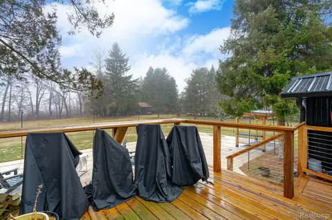 Exterior - 6803 Napoleon Rd, Leoni, MI 49201 photo 7 of 10
