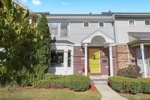 1143 Woodward Hts, Ferndale, MI 48220