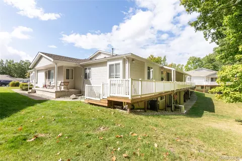 9414 Timber Ridge Dr, Mundy, MI 48439