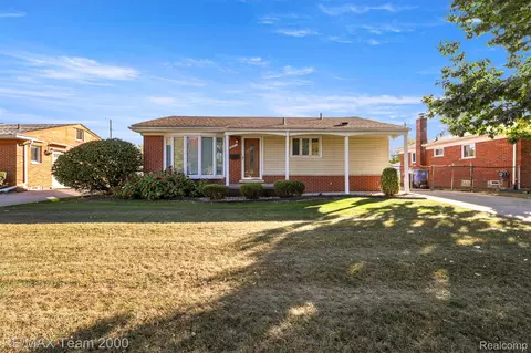 26511 W Warren St, Dearborn Heights, MI 48127