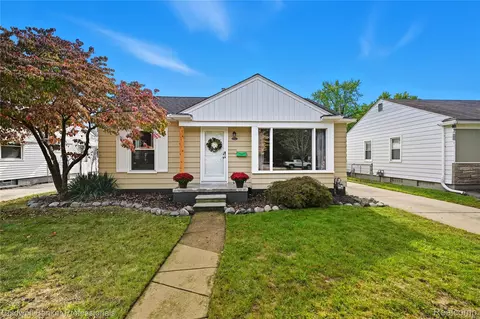 31255 Marquette St, Garden City, MI 48135