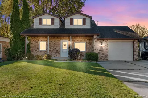 21720 Evergreen St, Saint Clair Shores, MI 48082