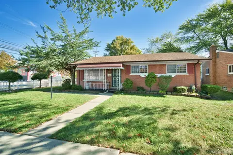 12130 Bloom St, Hamtramck, MI 48212