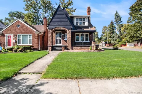 8155 Appoline St, Detroit, MI 48228