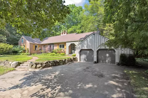 4224 Country Rd, Marathon, MI 48464