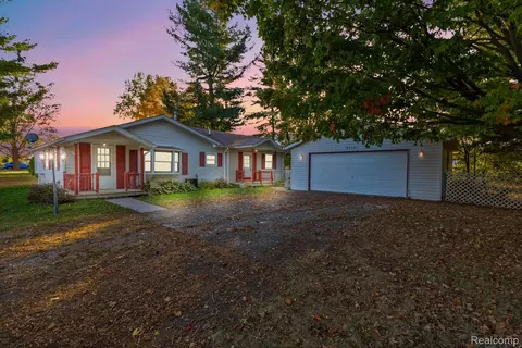 80581 Belle River Rd, Memphis, MI 48041