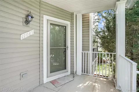 11685 Squiers Blvd, Utica, MI 48315