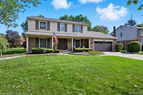 45555 S Turtlehead Ct, Plymouth, MI 48170