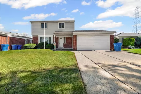 27052 Sutherland Dr, Warren, MI 48088