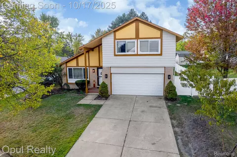 24397 Kings Pointe, Novi, MI 48375