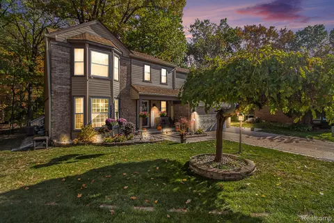 7946 Moonwood Pl, Westland, MI 48185