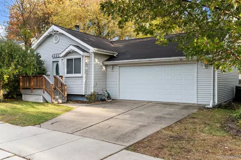 22107 Fresard St, Saint Clair Shores, MI 48080