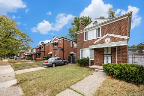 15748 Hubbell St, Detroit, MI 48227