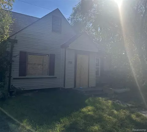 1705 W Pasadena Ave, Flint, MI 48504
