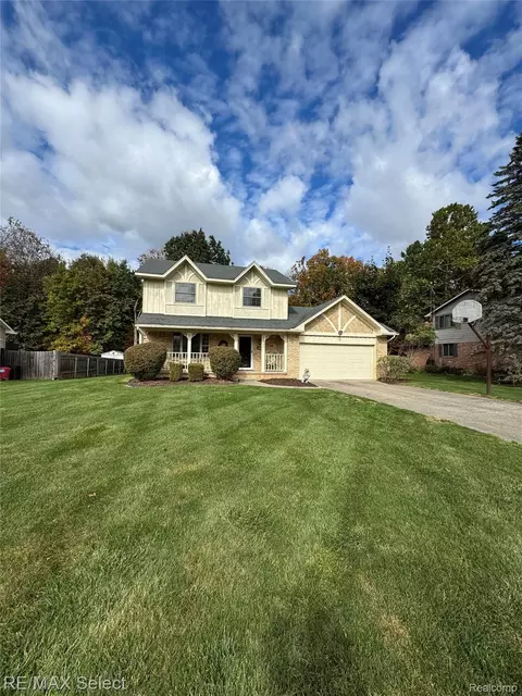 5527 Copley Square Rd, Grand Blanc, MI 48439