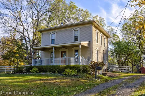 27180 Martindale Rd, Lyon, MI 48165
