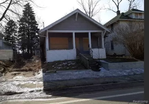 2509 Corunna Rd, Flint, MI 48503