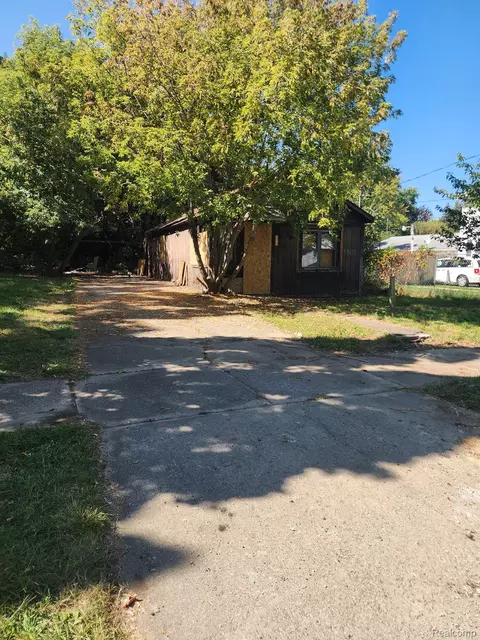 1308 Barney Ave, Flint, MI 48503