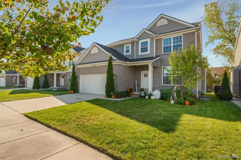 20330 Rambling Dr, Clinton Township, MI 48038