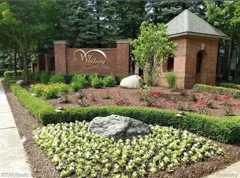 10380 Excalibur Dr, Shelby, MI 48315