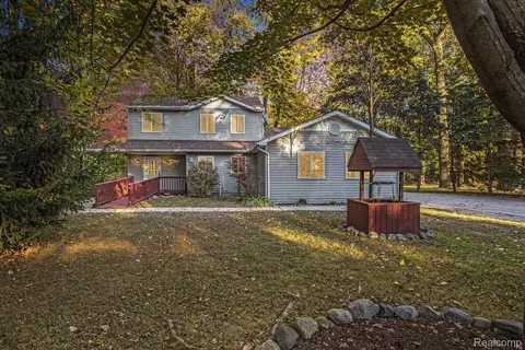 404 N Sybald St, Westland, MI 48185